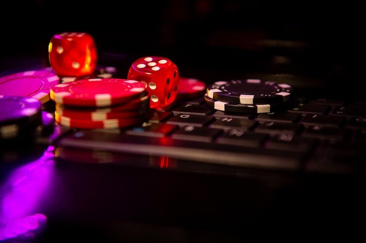 we88 login daily bonus notification showing credit amount and slot game icons